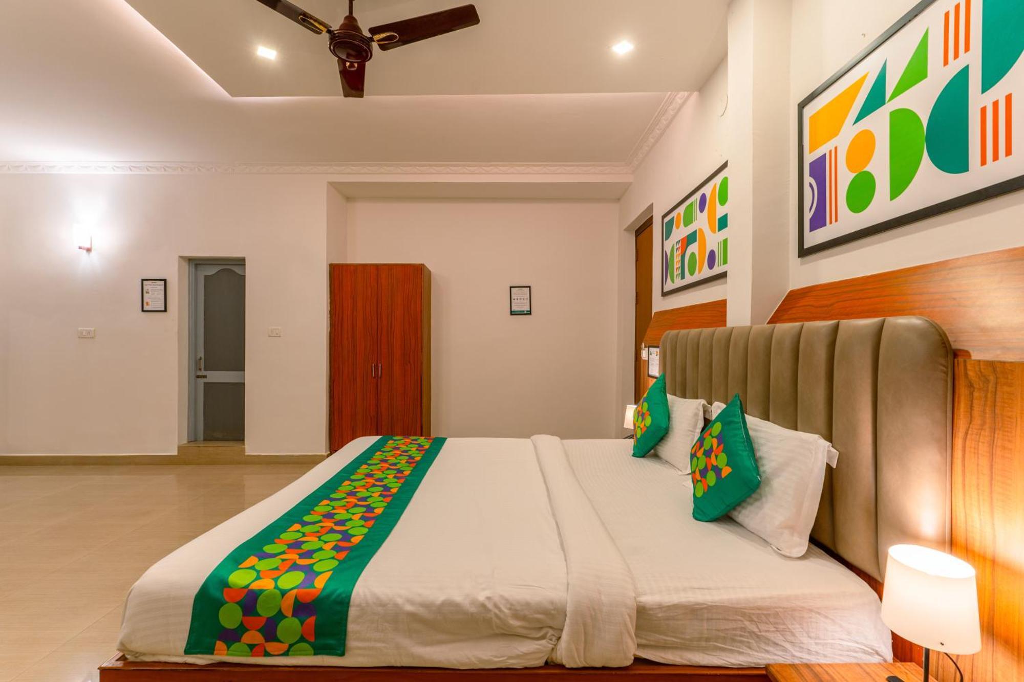 Treebo Regalia Comforts, 15 Mins From Abbey Waterfall Hotel Madikeri Exterior photo