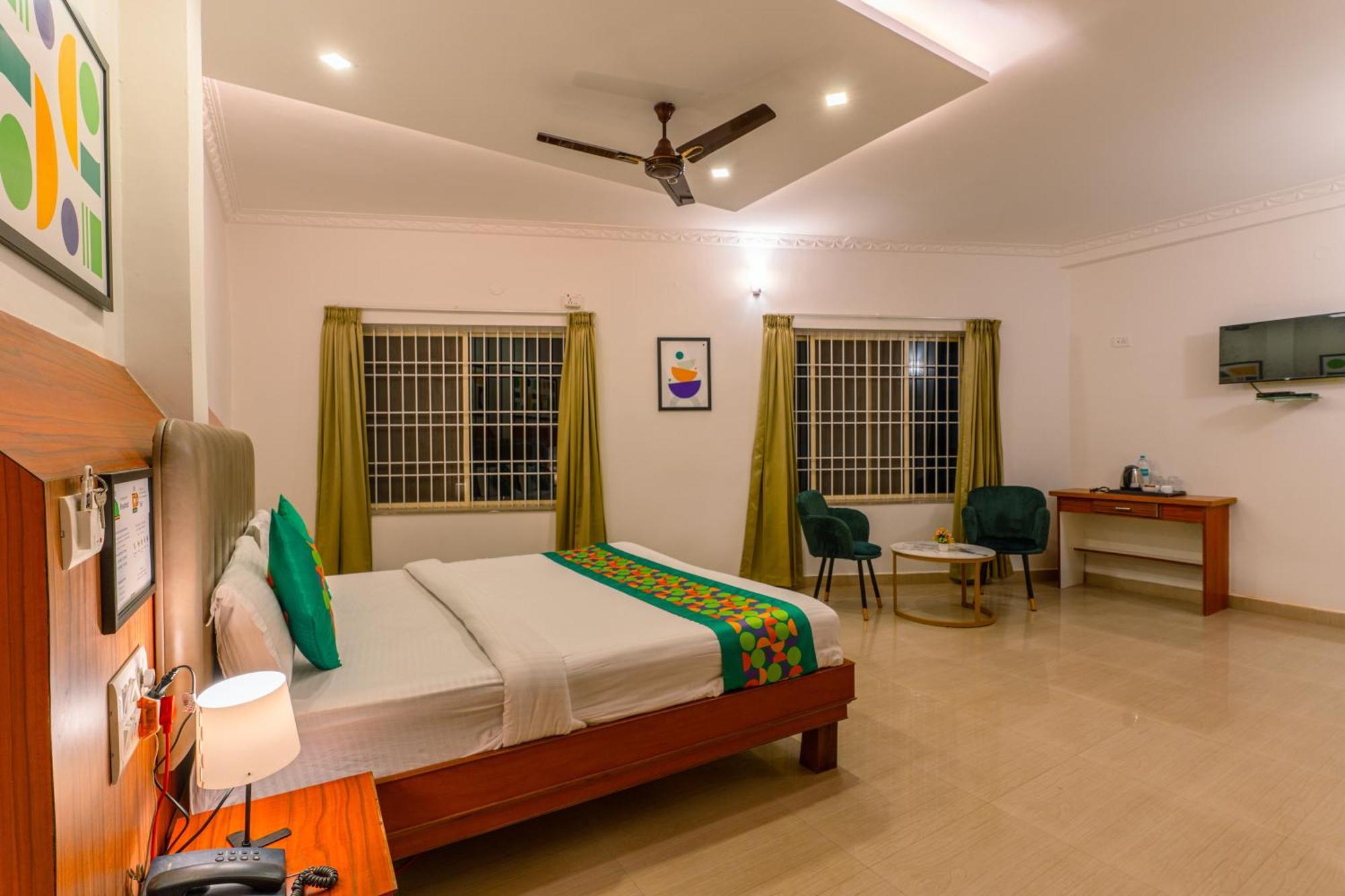 Treebo Regalia Comforts, 15 Mins From Abbey Waterfall Hotel Madikeri Exterior photo