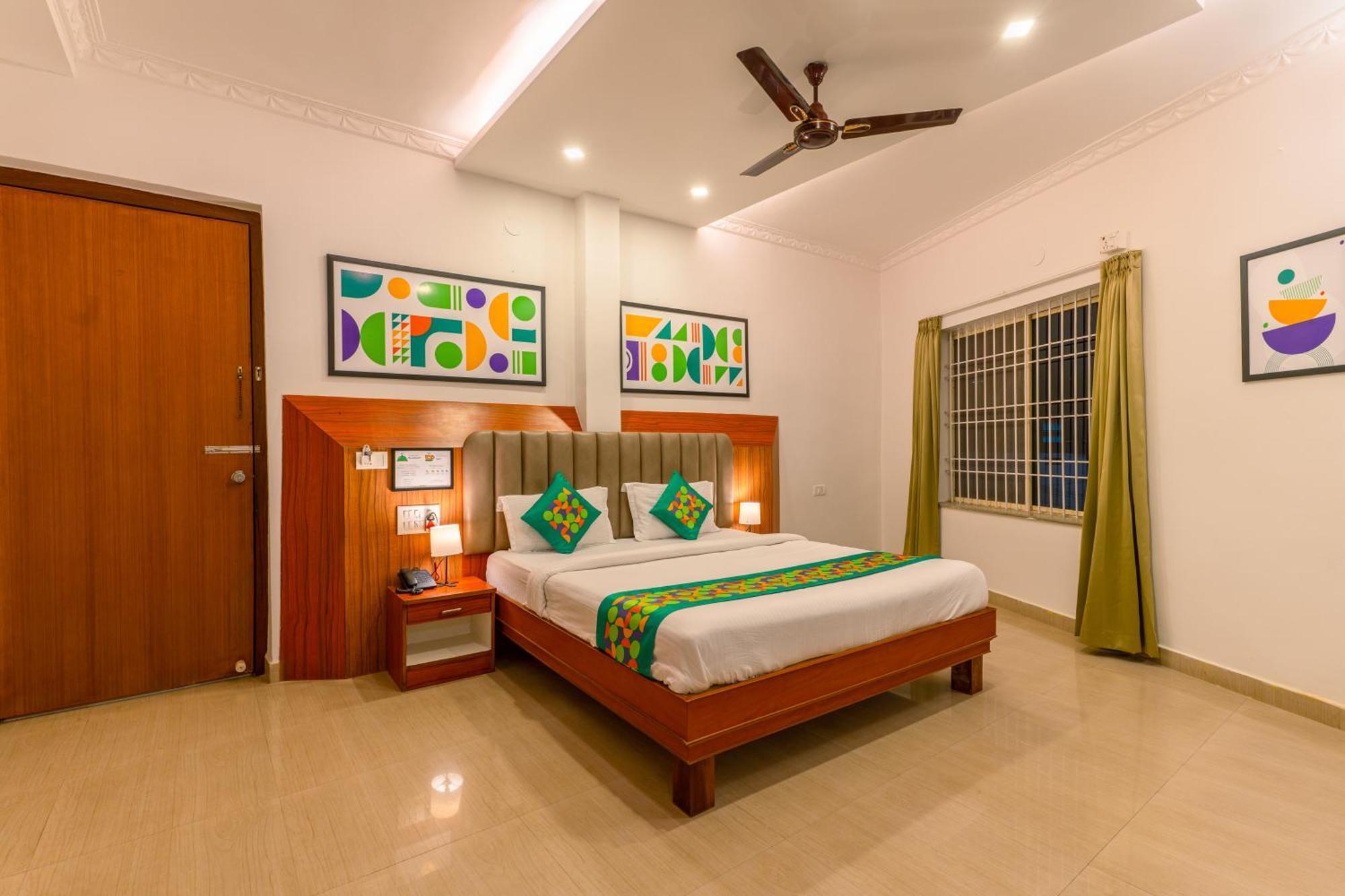 Treebo Regalia Comforts, 15 Mins From Abbey Waterfall Hotel Madikeri Exterior photo